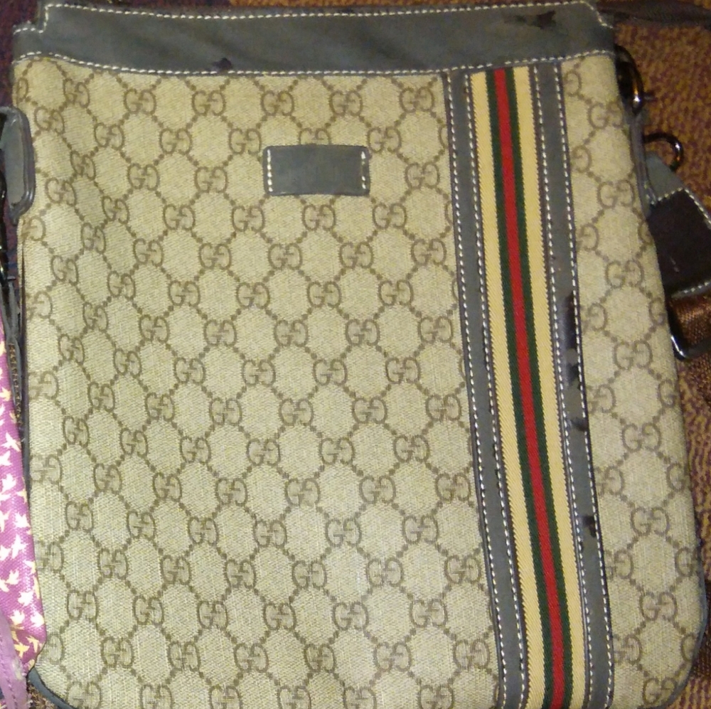 Gucci purse